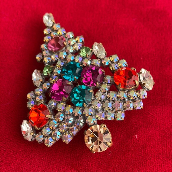 Vintage handmade Czech Christmas tree brooch. - Picture 10 of 16